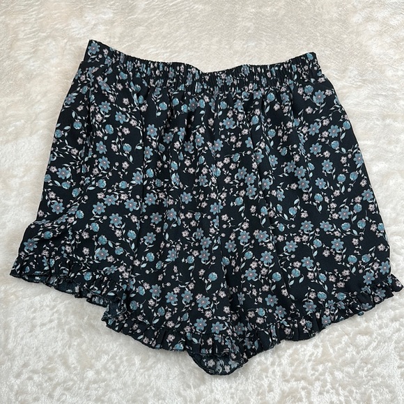 Xhilaration Black Floral High Waist Shorts - Picture 5 of 5